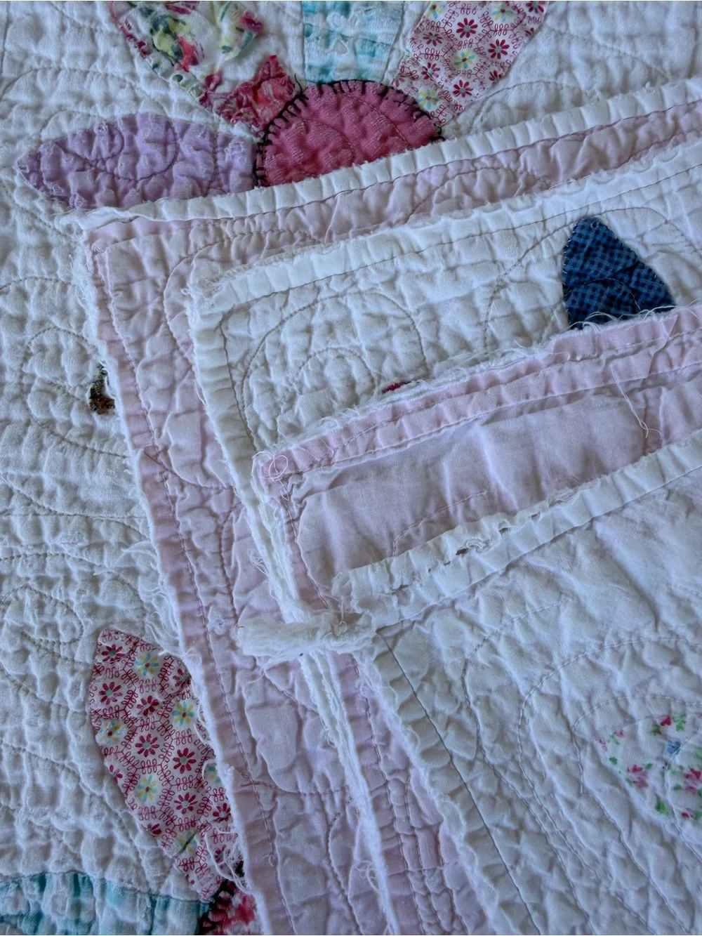VTG Scrap Flower Dresden Plate Quilt Farmhouse Pastels 56x85 Flaws Cutter Crafts